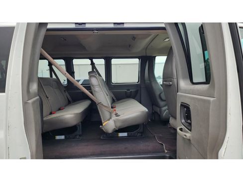 Used 2020 Chevrolet Express 3500 LT w/ LT Preferred Equipment Group image 13