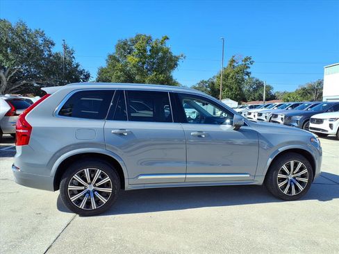 Used 2024 Volvo XC90 B5 Core w/ Protection Package Premier image 8