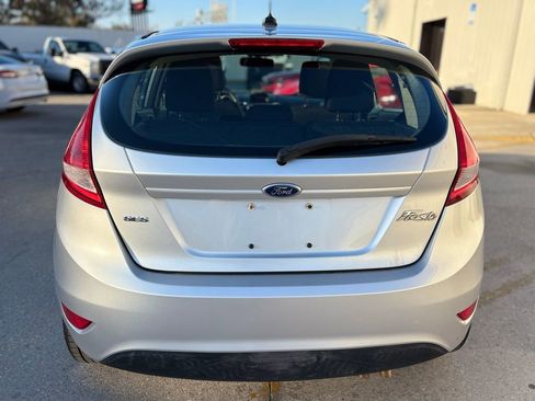 Used 2012 Ford Fiesta SES image 4