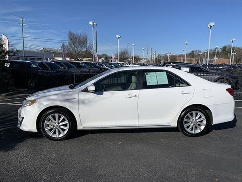 Used 2012 Toyota Camry XLE image 5