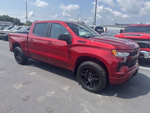 Used 2023 Chevrolet Silverado 1500 RST w/ Z71 Off-Road Package AWD/4WD image 5