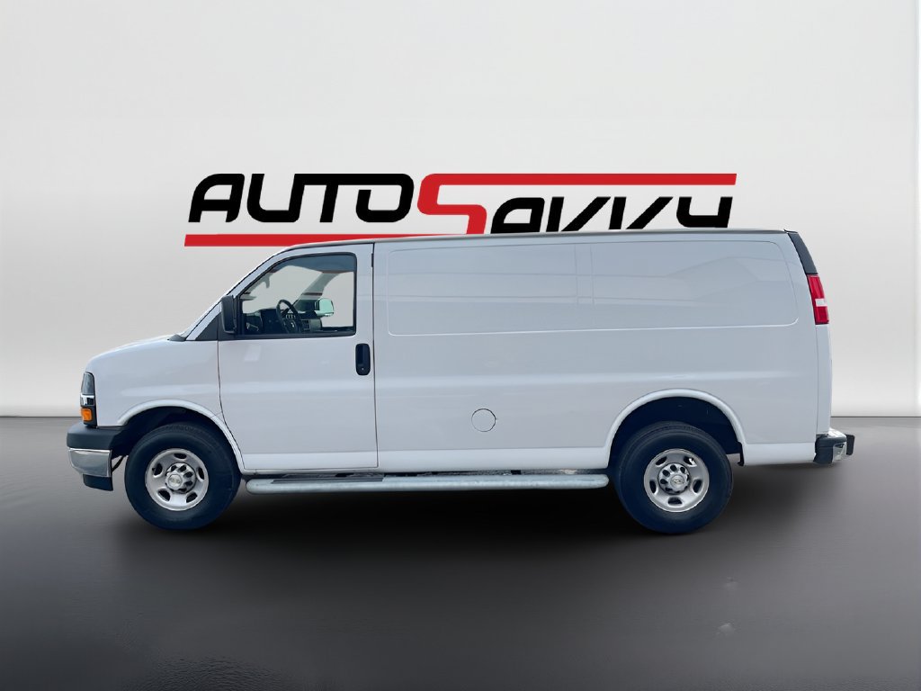 Used 2023 Chevrolet Express 2500 w/ Driver Convenience Package RWD image 4