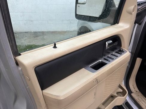 Used 2016 Ford Expedition EL XL image 16