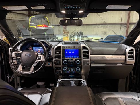 Used 2020 Ford F350 Platinum AWD/4WD image 28