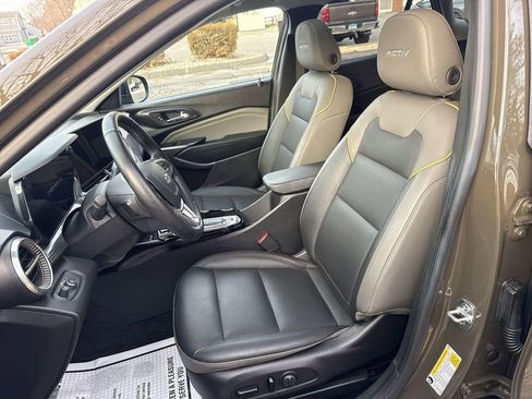 Used 2024 Chevrolet Trax ACTIV w/ Sunroof Package image 11