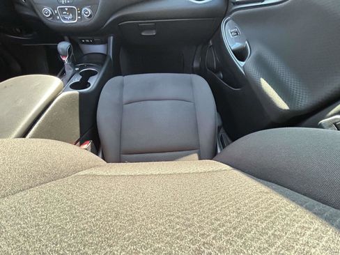 Used 2022 Chevrolet Malibu RS image 14