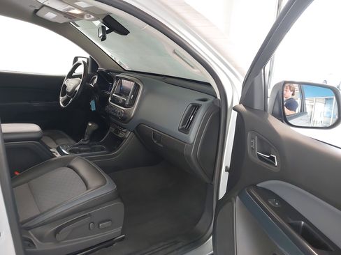 Used 2020 Chevrolet Colorado Z71 image 29