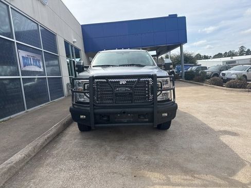 Used 2021 Ford F350 Lariat w/ Lariat Value Package image 3