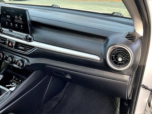 Used 2021 Kia Forte LXS image 23