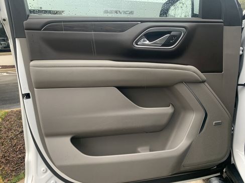 Used 2021 Chevrolet Tahoe Z71 w/ Z71 Off-Road Package image 14