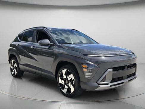Certified 2024 Hyundai Kona Limited AWD/4WD image 9