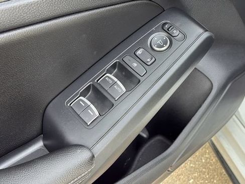 Used 2024 Honda Civic EX-L image 9