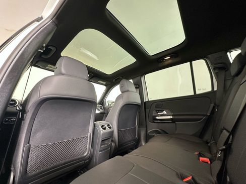 Used 2026 Mercedes-Benz GLB 250 4MATIC image 15