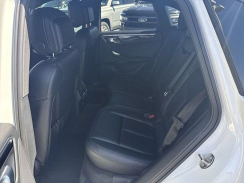 Used 2025 Porsche Macan AWD/4WD image 23