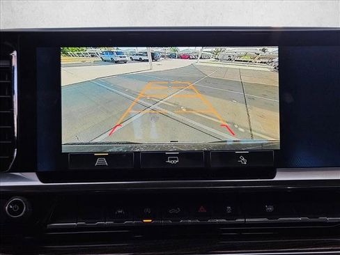 Used 2025 Chevrolet Silverado 1500 LT w/ Texas Edition Plus image 12