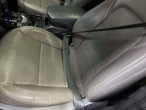 Used 2018 Hyundai Santa Fe Sport w/ 2.0T Ultimate Tech Package 05 AWD/4WD image 11