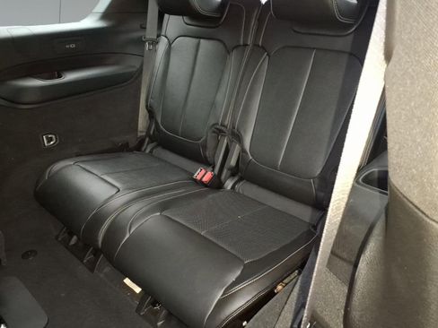 Used 2023 Jeep Grand Cherokee L Overland image 9