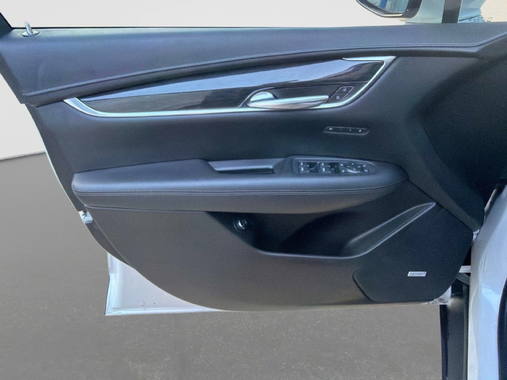 Used 2022 Cadillac XT5 Premium Luxury FWD image 18