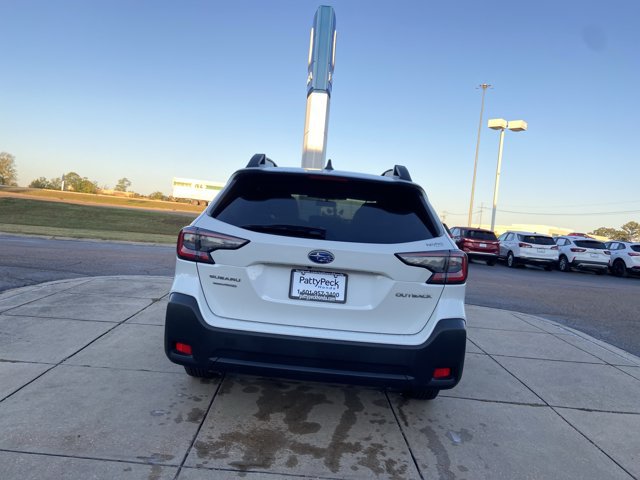 Used 2024 Subaru Outback Premium AWD/4WD image 10