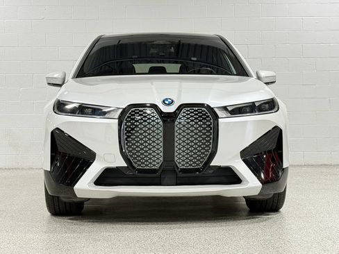 Used 2023 BMW iX xDrive50 w/ Premium Package AWD/4WD image 3