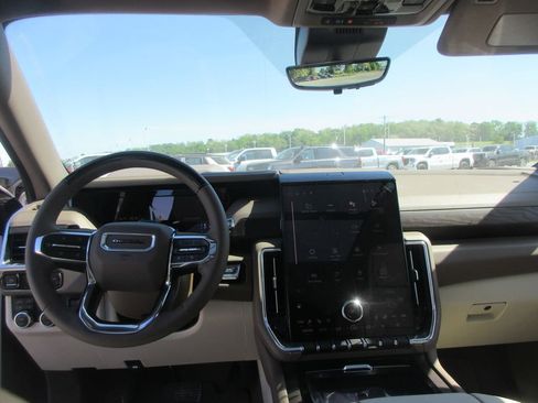 New 2026 GMC Yukon XL Denali AWD/4WD image 16