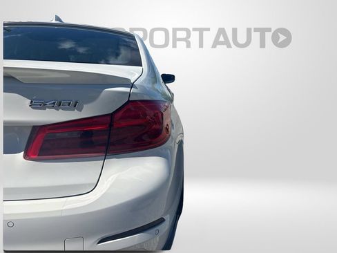 Used 2019 BMW 540i xDrive AWD/4WD image 32