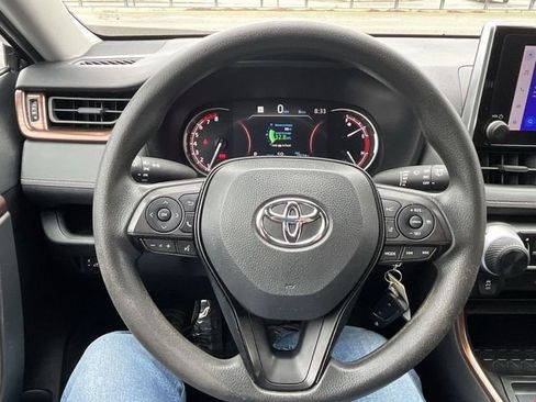Used 2023 Toyota RAV4 LE AWD/4WD image 14