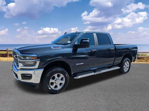 Certified 2026 RAM 2500 Big Horn AWD/4WD image 4