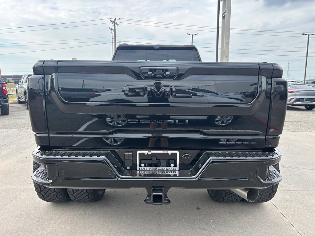 New 2026 GMC Sierra 3500 Denali Ultimate w/ LPO, Black Badging Package AWD/4WD image 5
