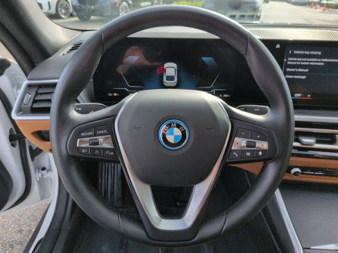 Certified 2023 BMW i4 eDrive35 image 18