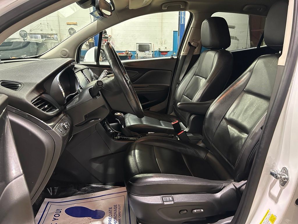 Used 2020 Buick Encore Essence AWD/4WD image 16
