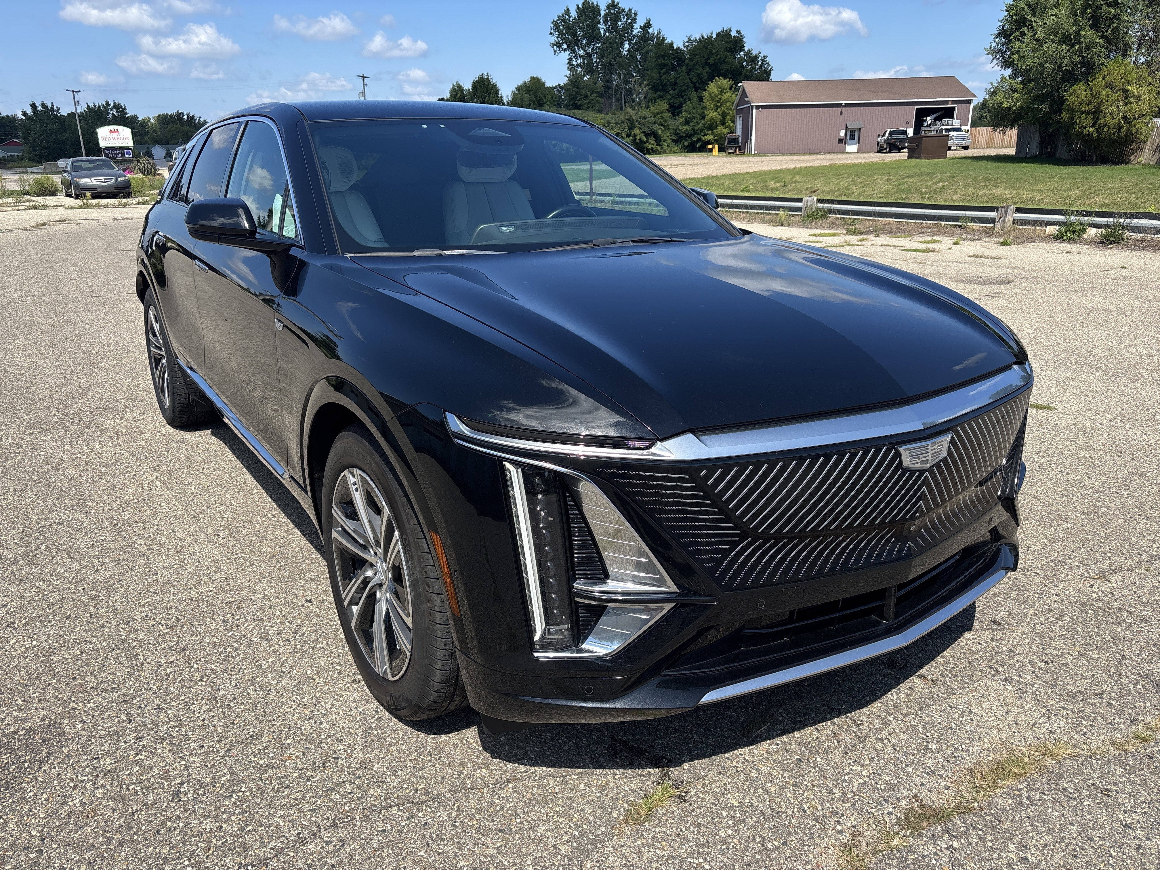 Used 2023 Cadillac Lyriq 2WD image 1
