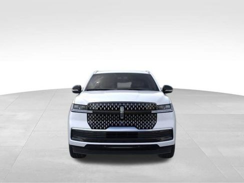 New 2025 Lincoln Navigator Reserve image 29