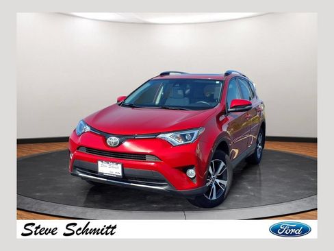 Used 2017 Toyota RAV4 XLE AWD/4WD image 1