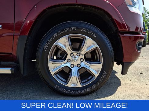 Used 2019 RAM 1500 Laramie w/ Sport Appearance Package AWD/4WD image 9