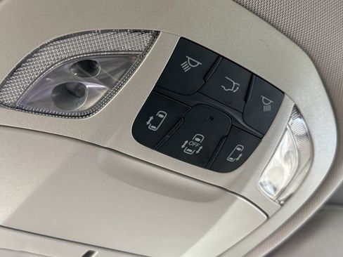 Used 2024 Chrysler Voyager LX FWD image 27