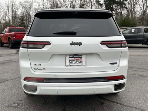 Used 2025 Jeep Grand Cherokee L Summit image 4