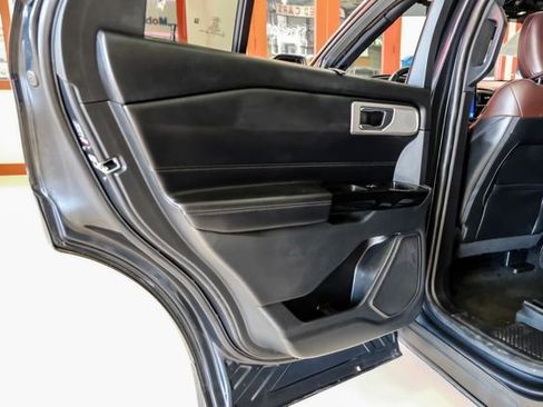 Used 2022 Ford Explorer Platinum w/ Equipment Group 601A image 46