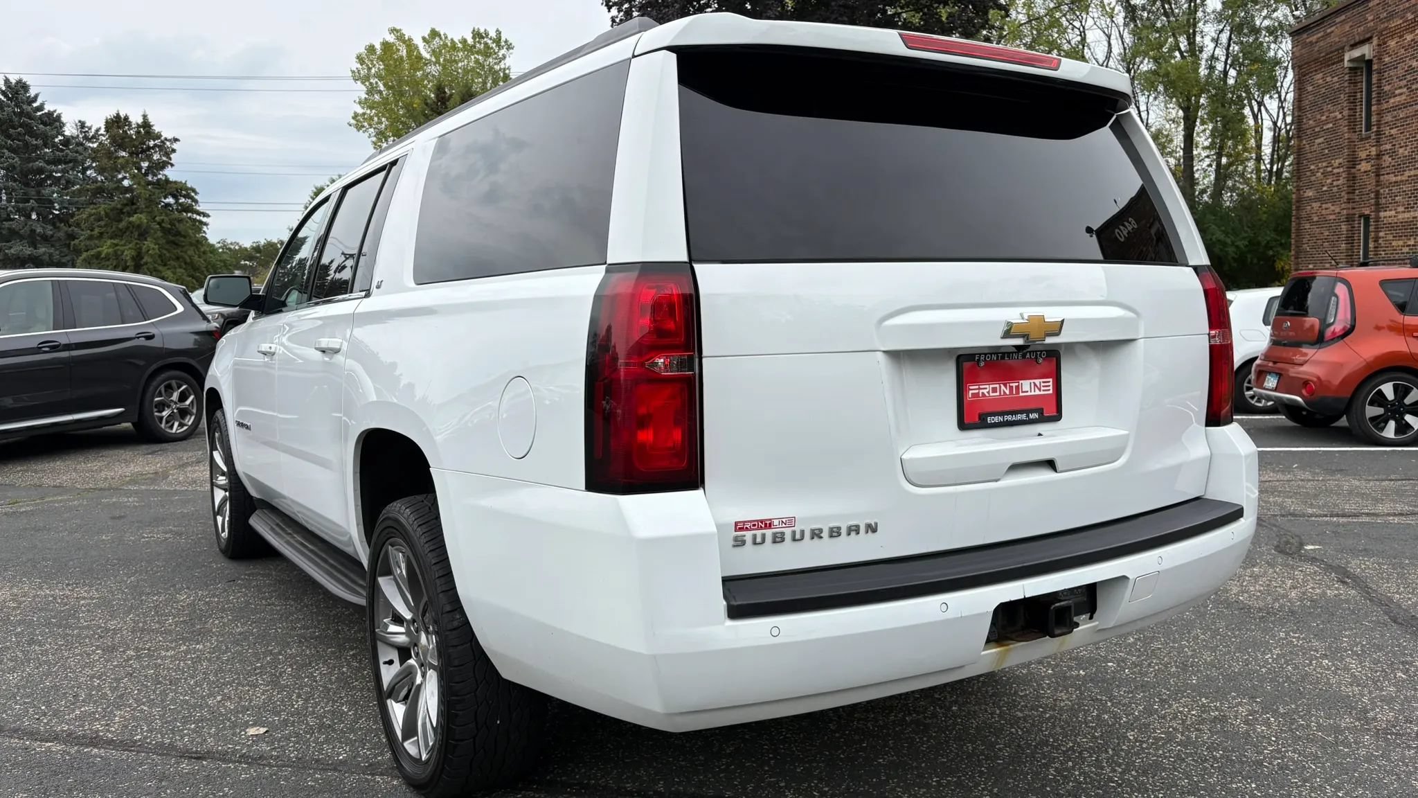 Used 2018 Chevrolet Suburban LT AWD/4WD image 8