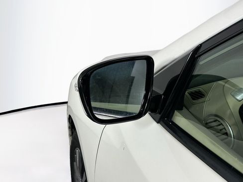 Used 2017 Nissan Pathfinder SV FWD image 16