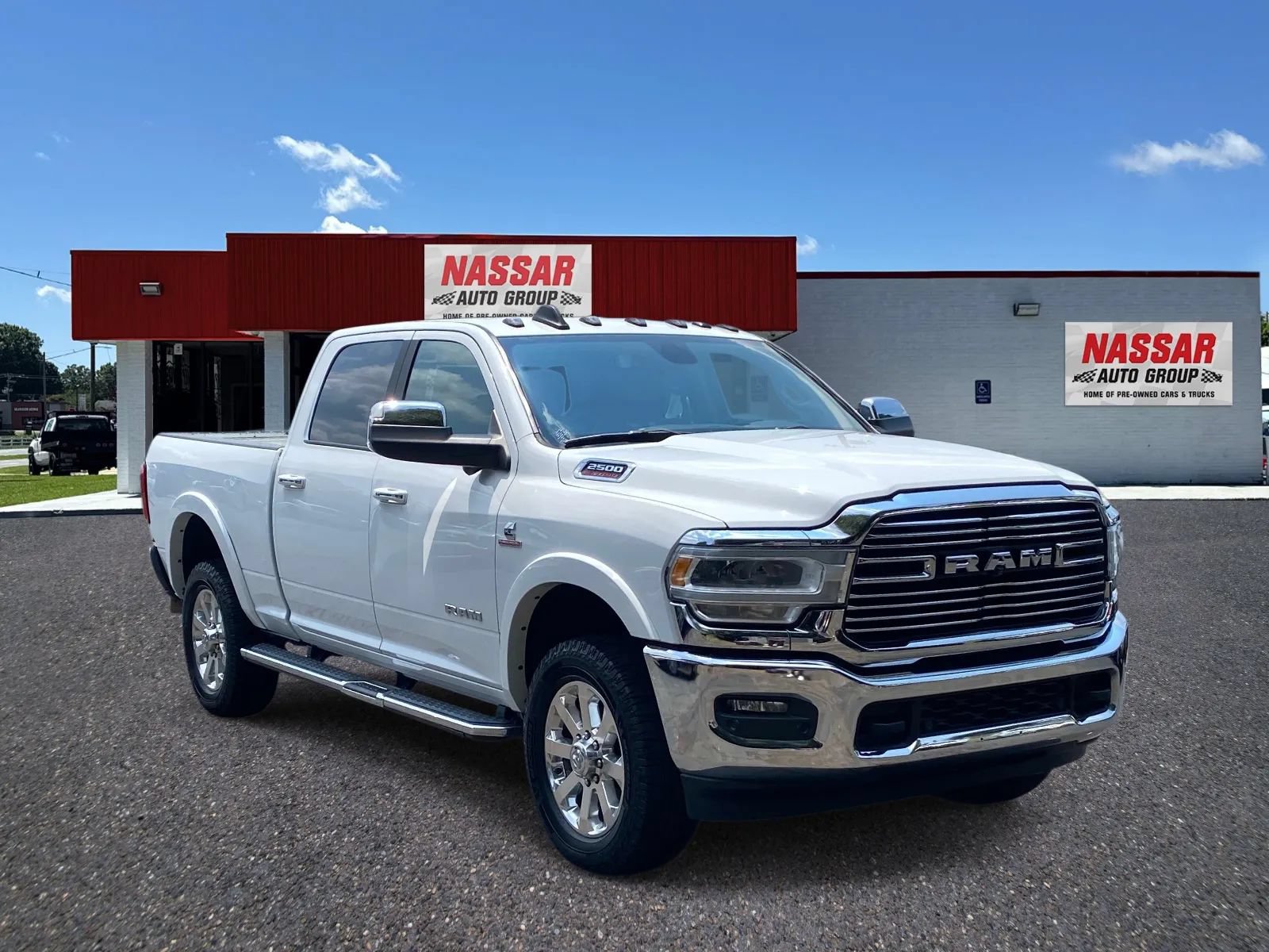 Used 2020 RAM 2500 Laramie AWD/4WD image 3