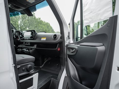 New 2026 Mercedes-Benz Sprinter 2500 image 30