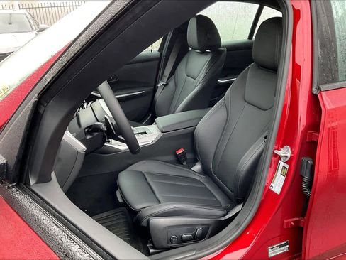 Used 2026 BMW 330i Sedan w/ M Sport Package image 26