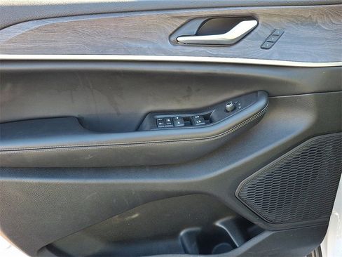 Used 2024 Jeep Grand Cherokee L Limited w/ Luxury Tech Group II image 13