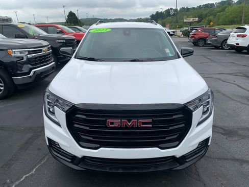 Certified 2023 GMC Terrain SLE w/ Driver Convenience Package AWD/4WD image 8