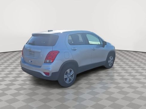 Used 2020 Chevrolet Trax LS w/ Tint and Cruise Package FWD image 8