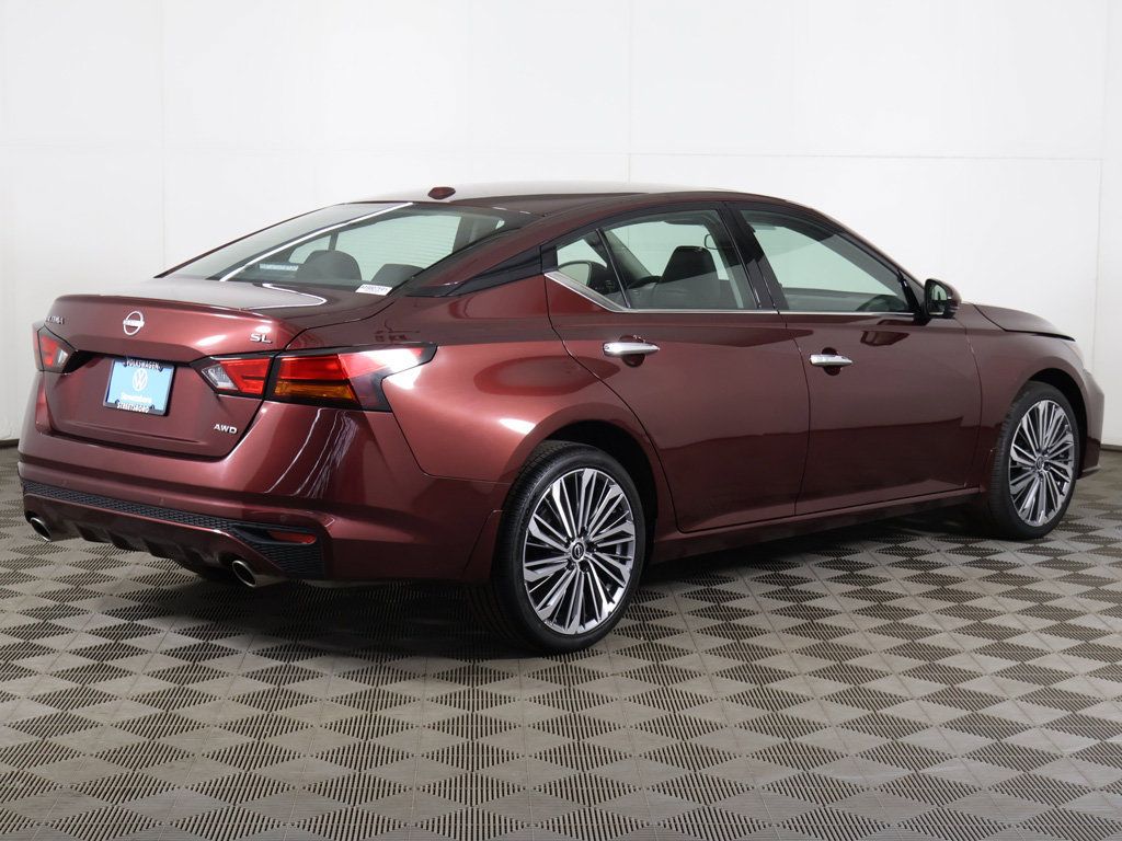 Used 2023 Nissan Altima 2.5 SL AWD/4WD image 11