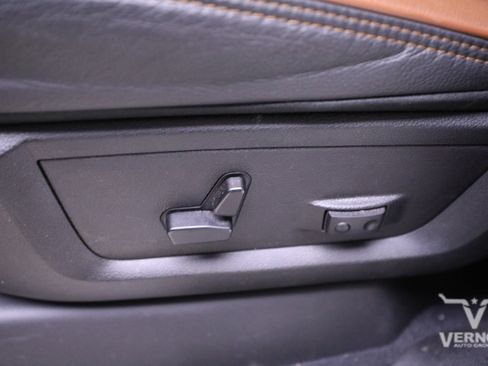 Used 2024 RAM 2500 Limited w/ Safety Group image 14