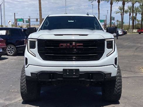 Used 2022 GMC Sierra 1500 Elevation w/ X31 Off-Road Package AWD/4WD image 3