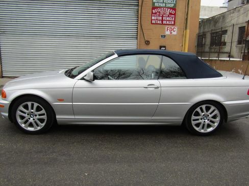 Used 2002 BMW 330Ci Convertible image 2